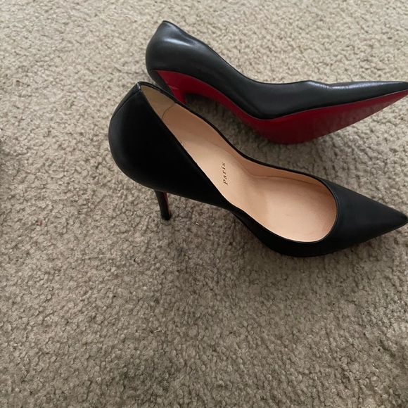 Apostrophe pump Christian Louboutin size 38-Fits 7 1/2 to 8. With bag, box &tips - Picture 6 of 11